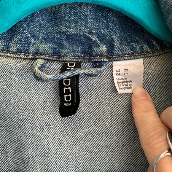 Distressed H&M denim jacket - Picture 4 of 5